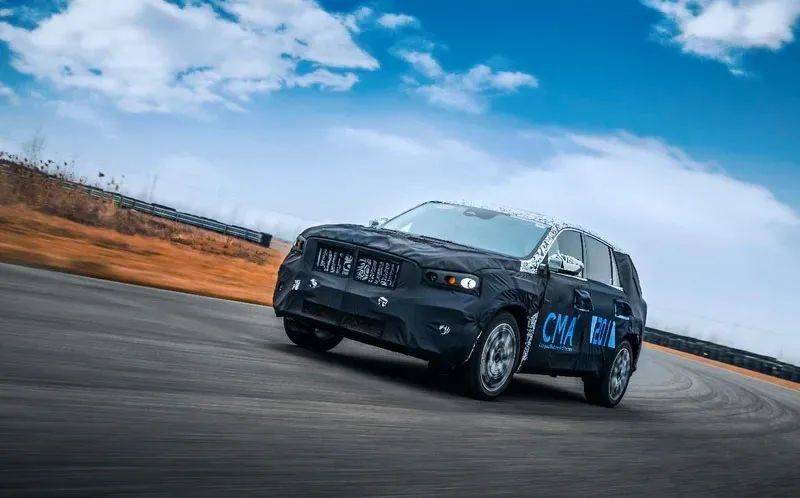 与沃尔沃XC40同台,吉利新SUV KX11曝光