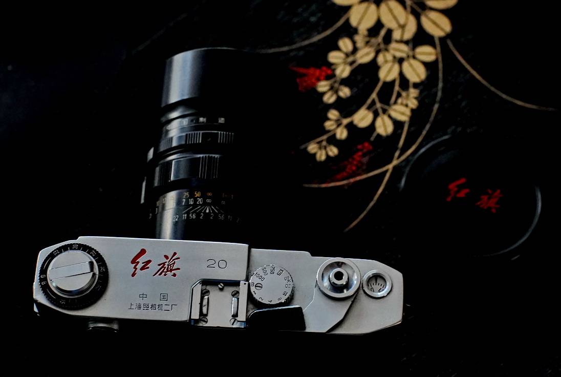 上海送宝:一套过手的红旗20相机,一段可以储存的收藏记忆