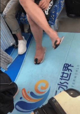 原创
开心一刻:最近工地忙,没时间陪老婆,昨晚在外应酬喝了好多酒