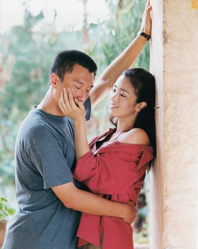 原创巩俐有懊悔:当年与黄和祥结婚时,要是生个宝宝就好了