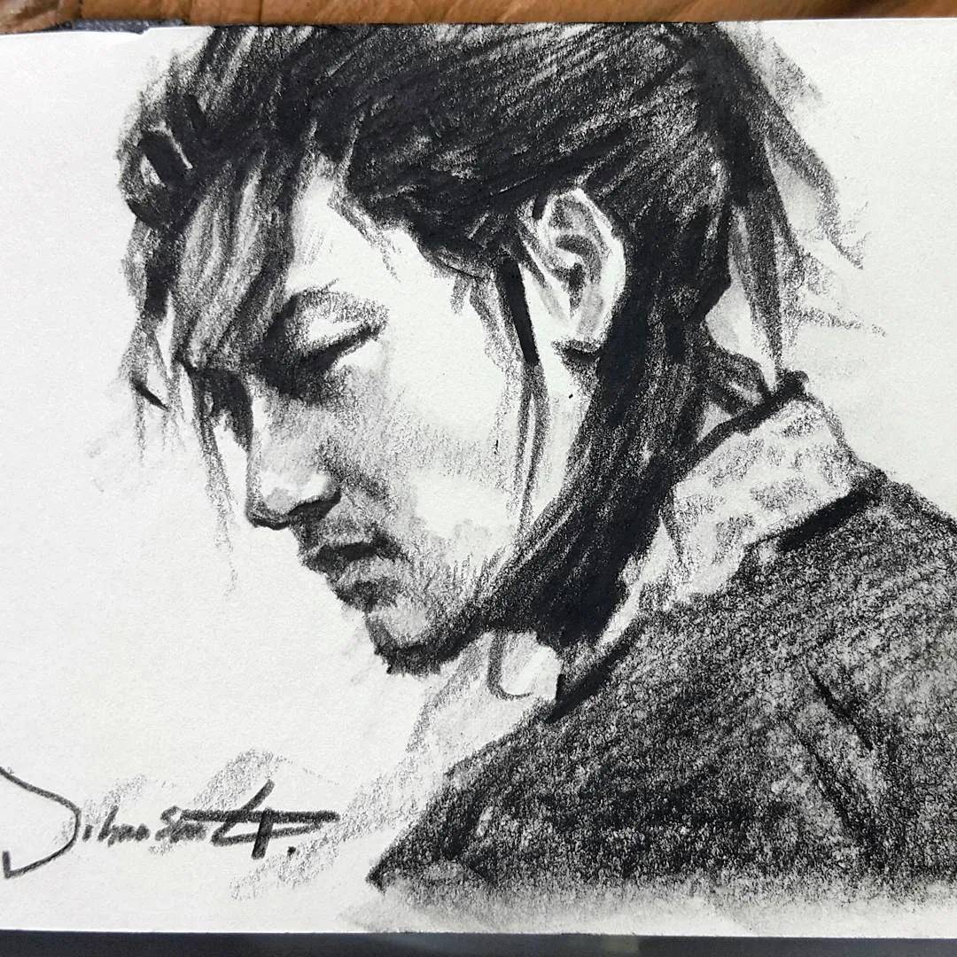 藏北京校尉美术带您欣赏不一样的素描肖像画