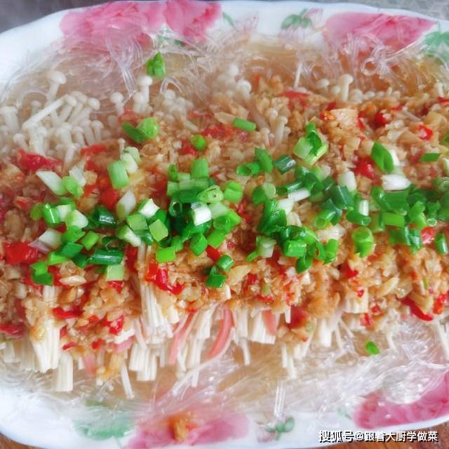 好吃的蒜蓉粉丝金针菇是这样做出来的
