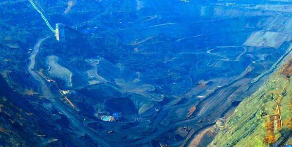 中国第1座露天煤矿，开采了200多年之后，如今成为一个景区