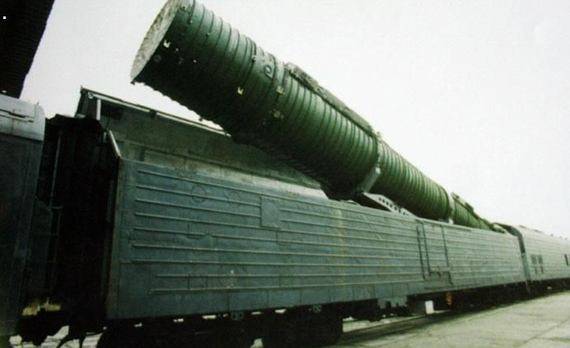 原创苏联ss-24"手术刀"洲际弹道导弹列车