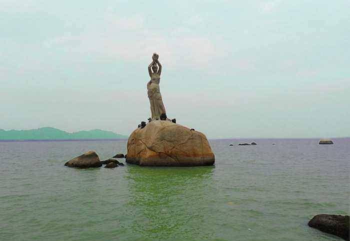 广东经济总量进的_广东涉外经济学院宿舍(3)