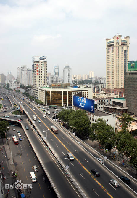 航空路立交桥,是一座三层公路立交桥,位于湖北省武汉市汉口城区解放