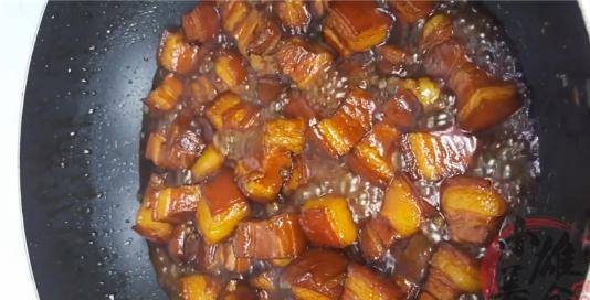 家常菜红烧肉的做法,大厨分享清晰,做出来色香味美!