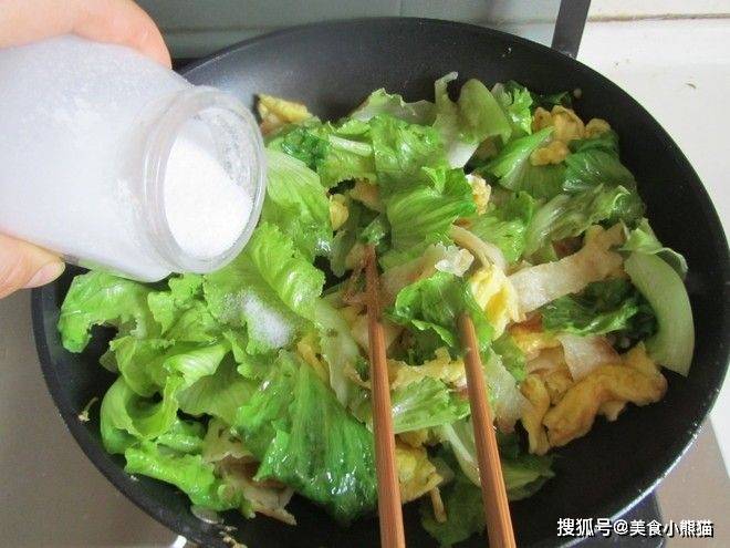 鸡蛋炒包菜怎么做好吃窍门 126bc1080c0a46d4ab6fe998a61c21a5.jpeg