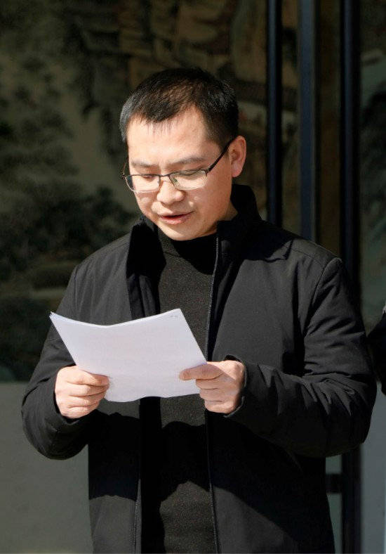 点击放大