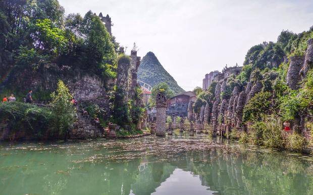 贵州旅游业为什么能超过云南，小众景点物价低，又是避暑胜地