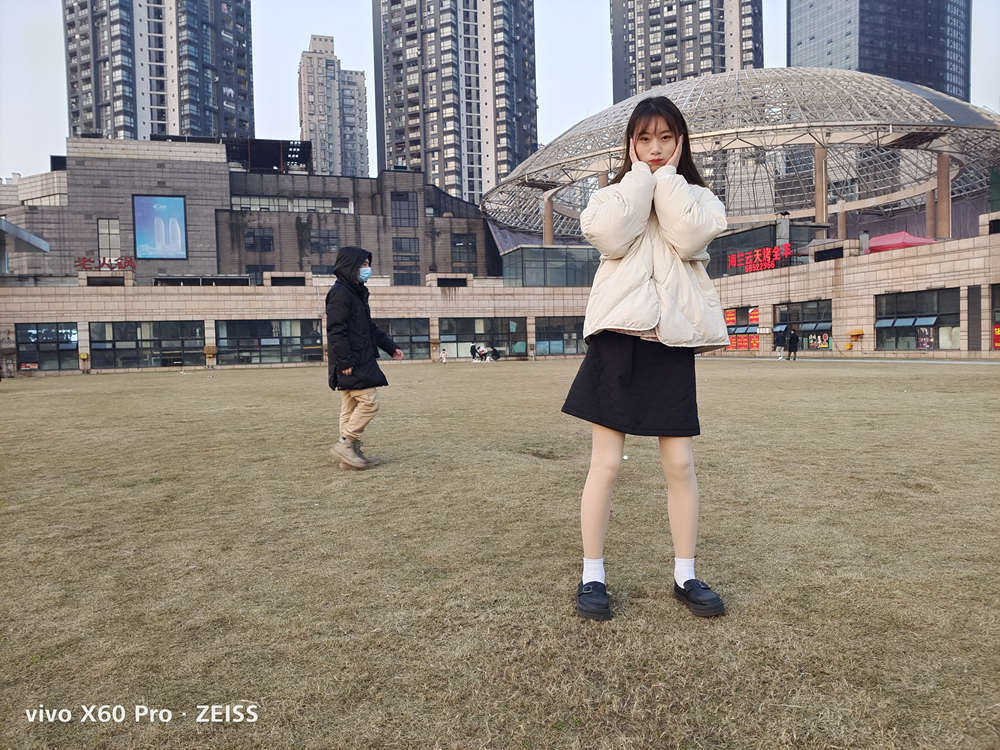 人物|包教包会！手机AI抠图轻松让你家拍照片背景秒变迪士尼城堡