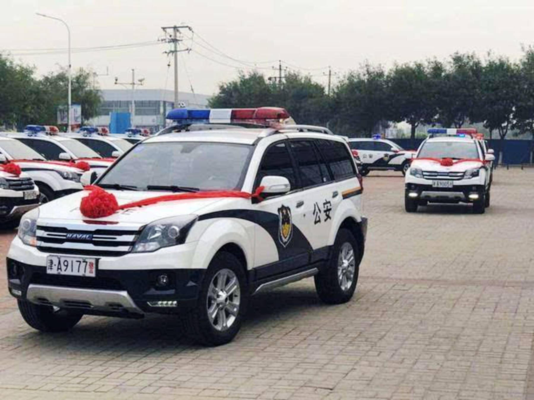 中国警车大换血统统淘汰丰田大众新车才彰显大国风范