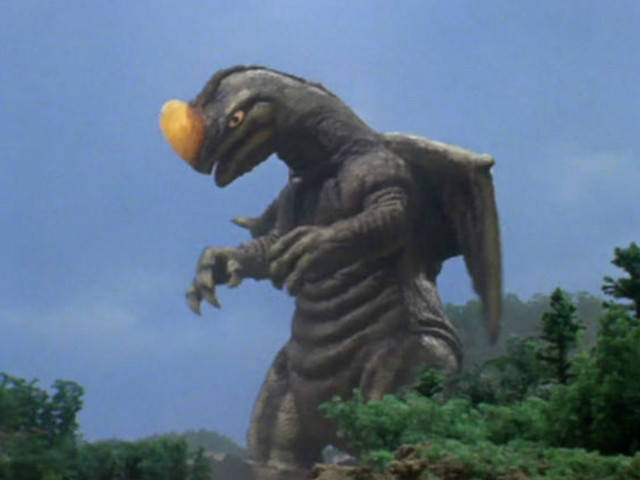 候鸟怪兽 巴鲁九,宇宙鲨鱼怪兽 扎奇拉,登场于爱迪奥特曼第二十八集.