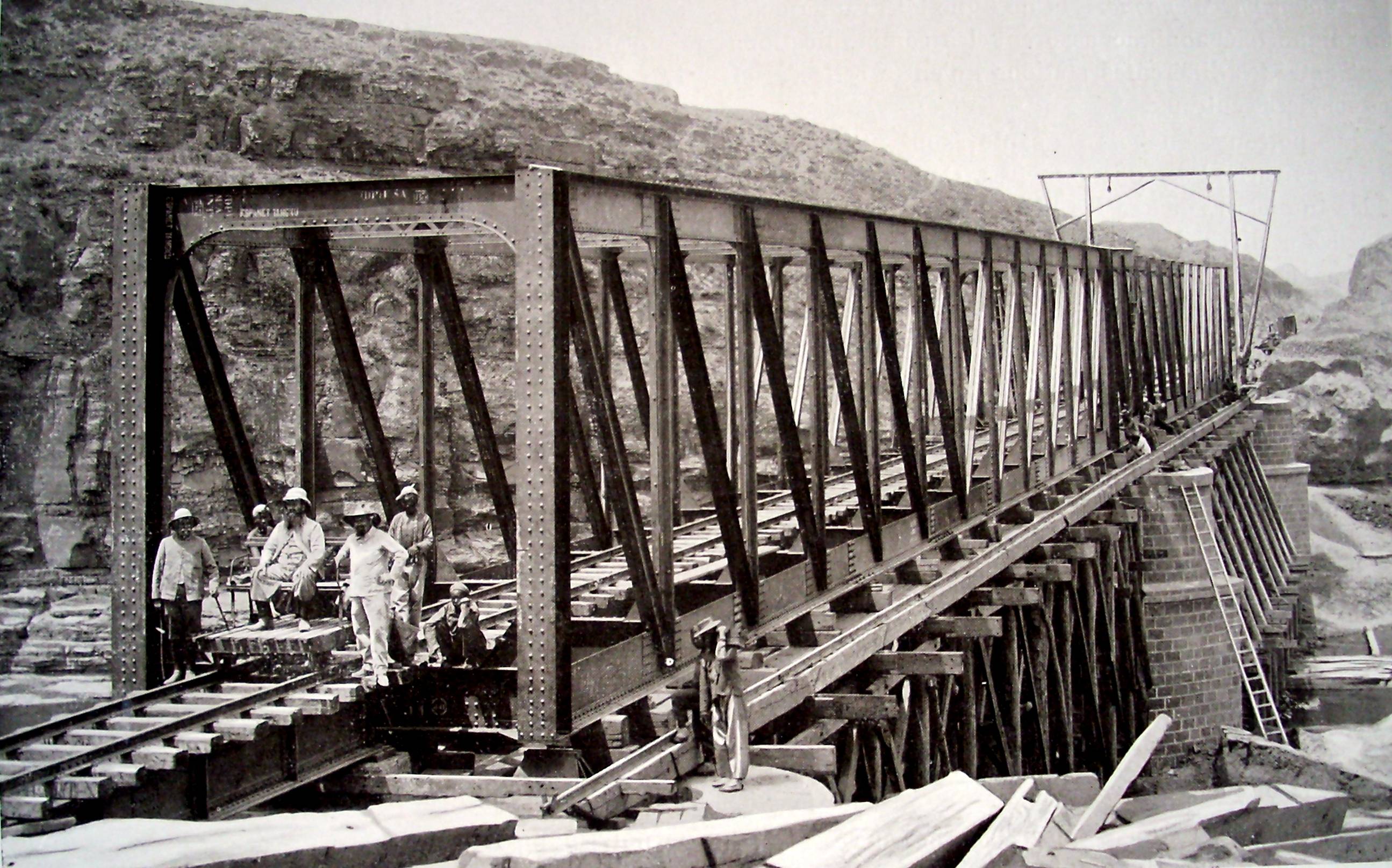 1905年法国人修建的正太铁路乏驴岭铁桥