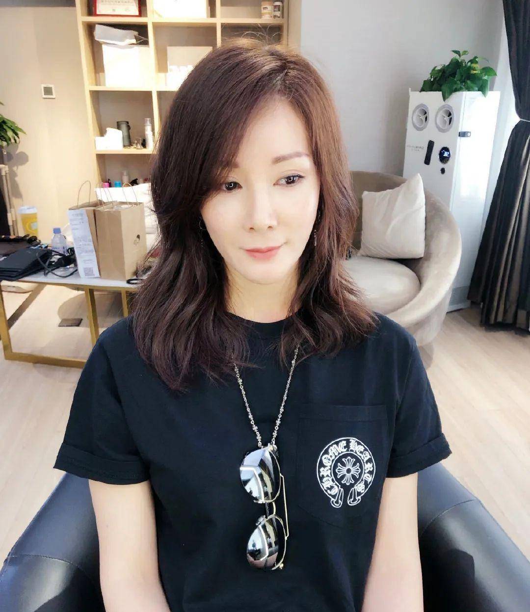 她是金巧巧老公前妻,白富美嫁穷小子被抛弃,前夫娶明星比她幸福