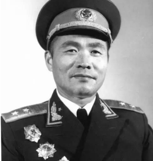 1978年,中将王近山去世,葬礼享受军级待遇,许世友为何到处说情_手机