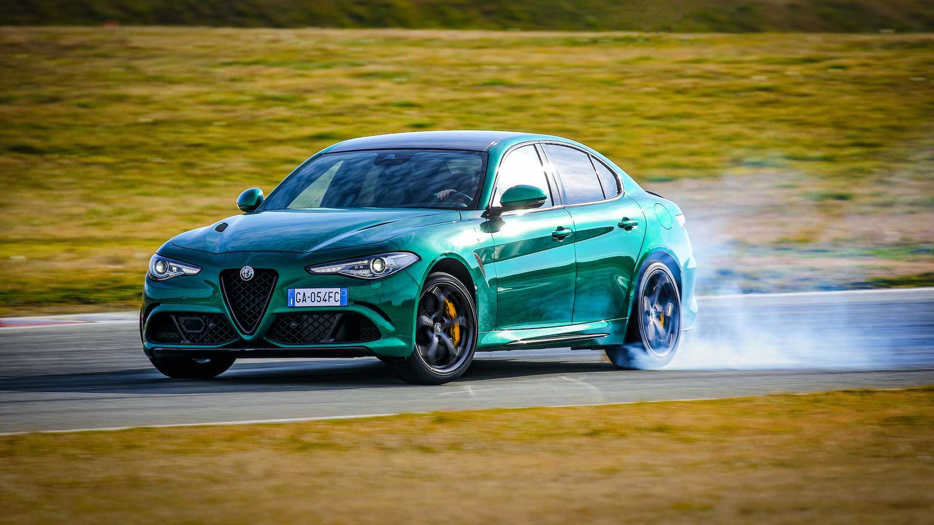 alfaromeogiuliaquadrifoglio