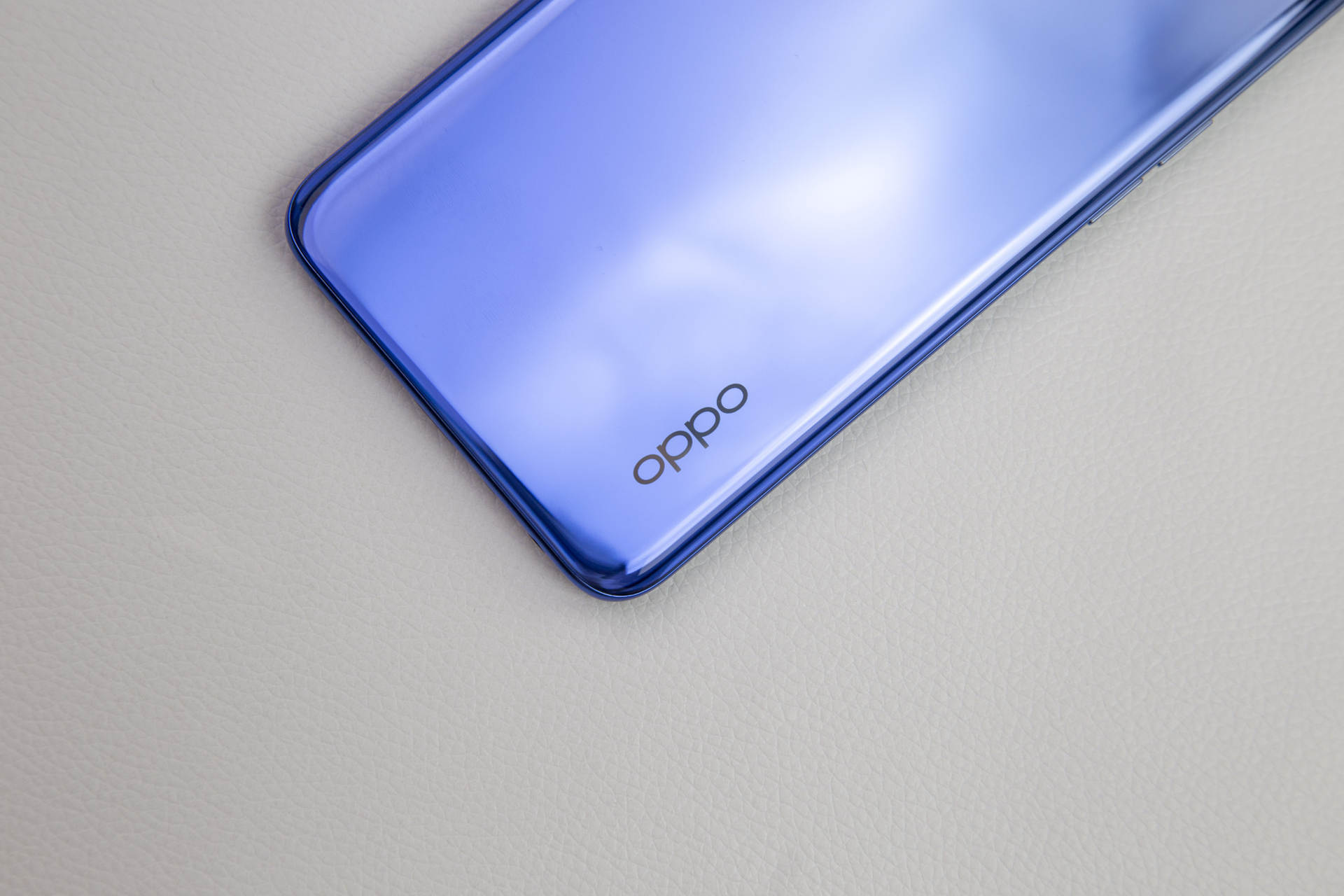 (oppo a55 内置 5000mah 大电池)