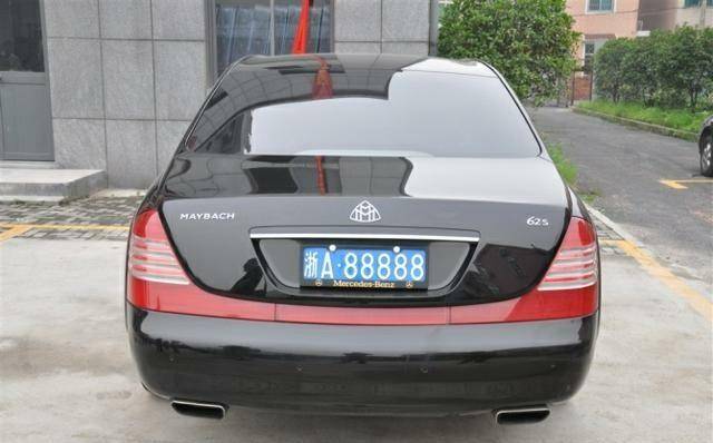 然后省会五连号车牌一挂,妥妥的千万级,这回头率杠杠的.