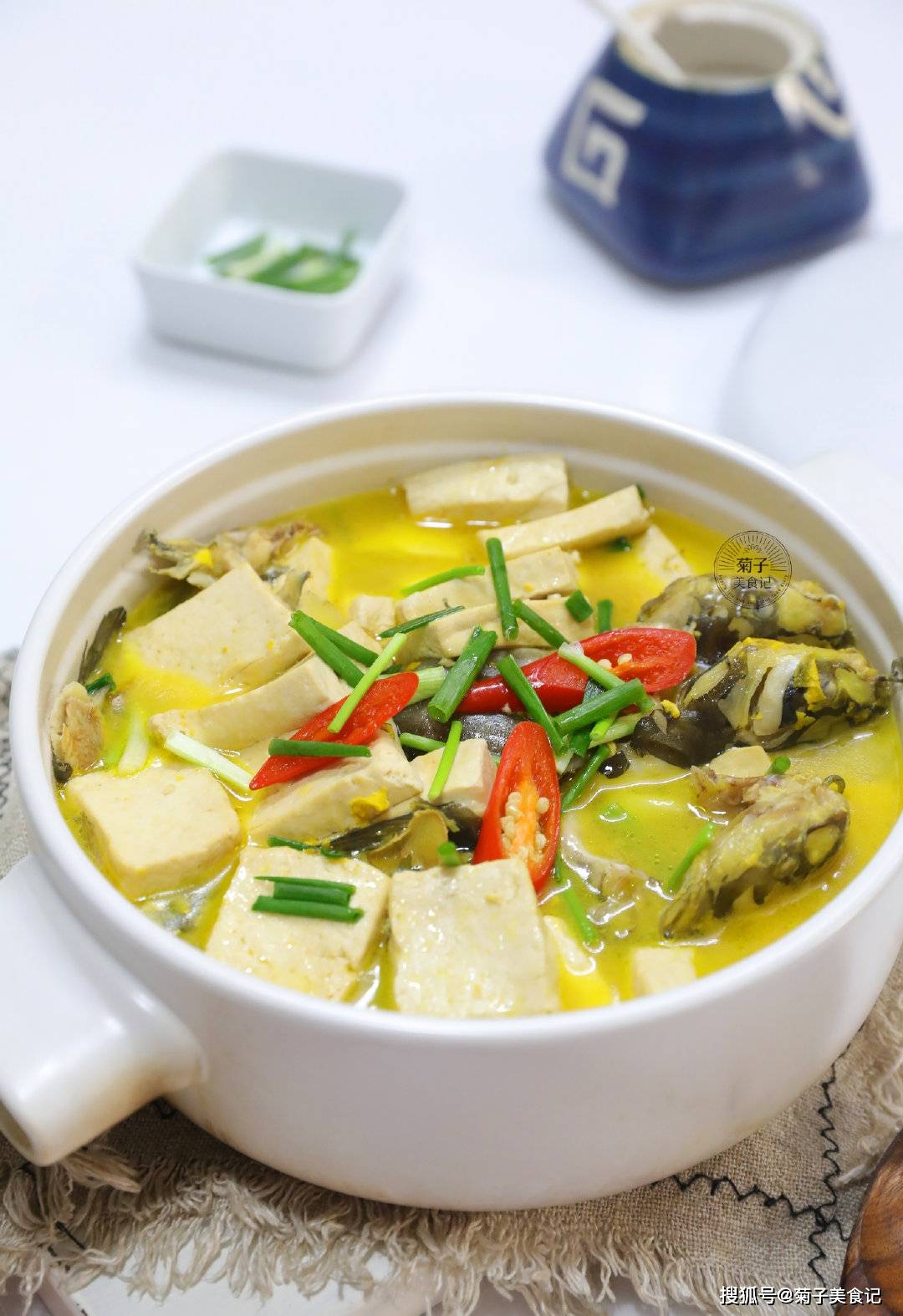 原创黄骨鱼焖豆腐如何做得好吃?注意这3点,肉嫩汤鲜,暖身又暖胃