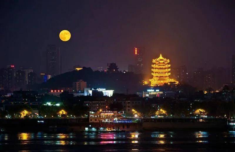 月光下的中国