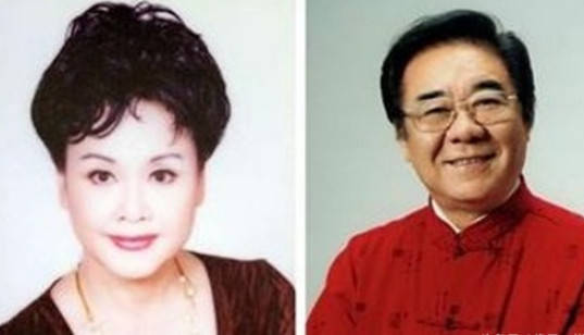 72岁李谷一全家福曝光,二婚丈夫似儿子般年轻,前夫儿子有出息_手机