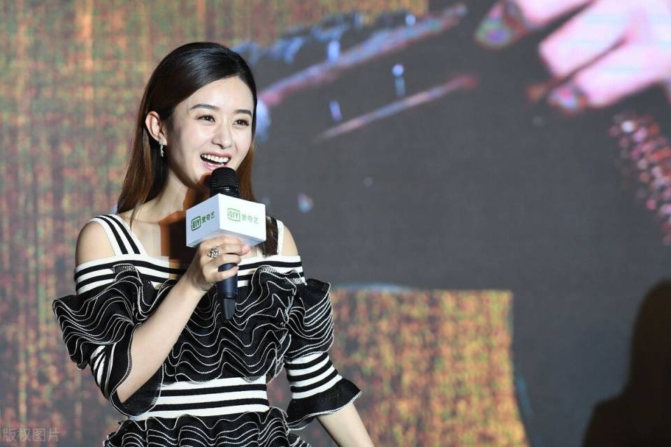 细数赵丽颖这些年的惊艳造型,你要偷偷努力,然后惊艳所有人
