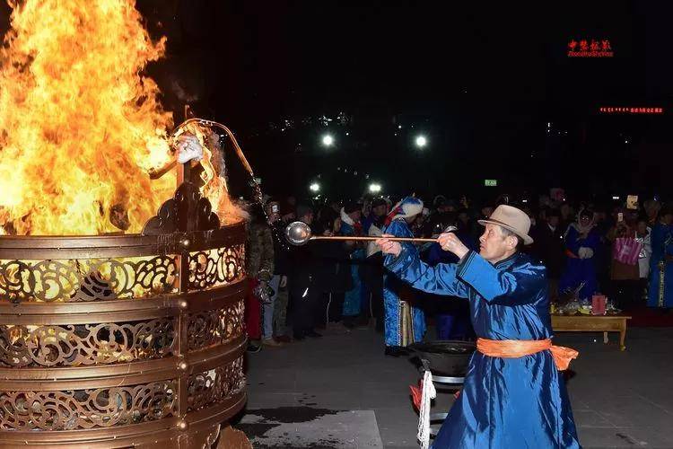 蒙古族祭火流淌出来的年味