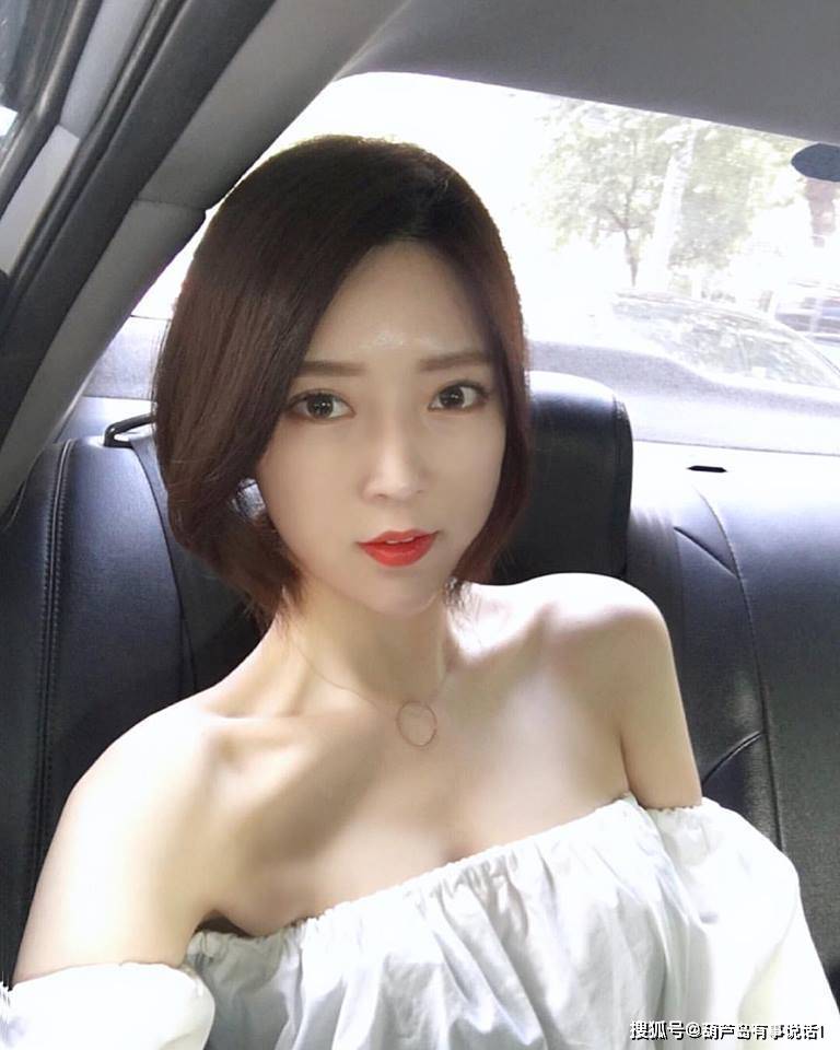 原创米娜与老公近照,42岁的她身材抢镜,她为何拒绝王思聪的邀约?