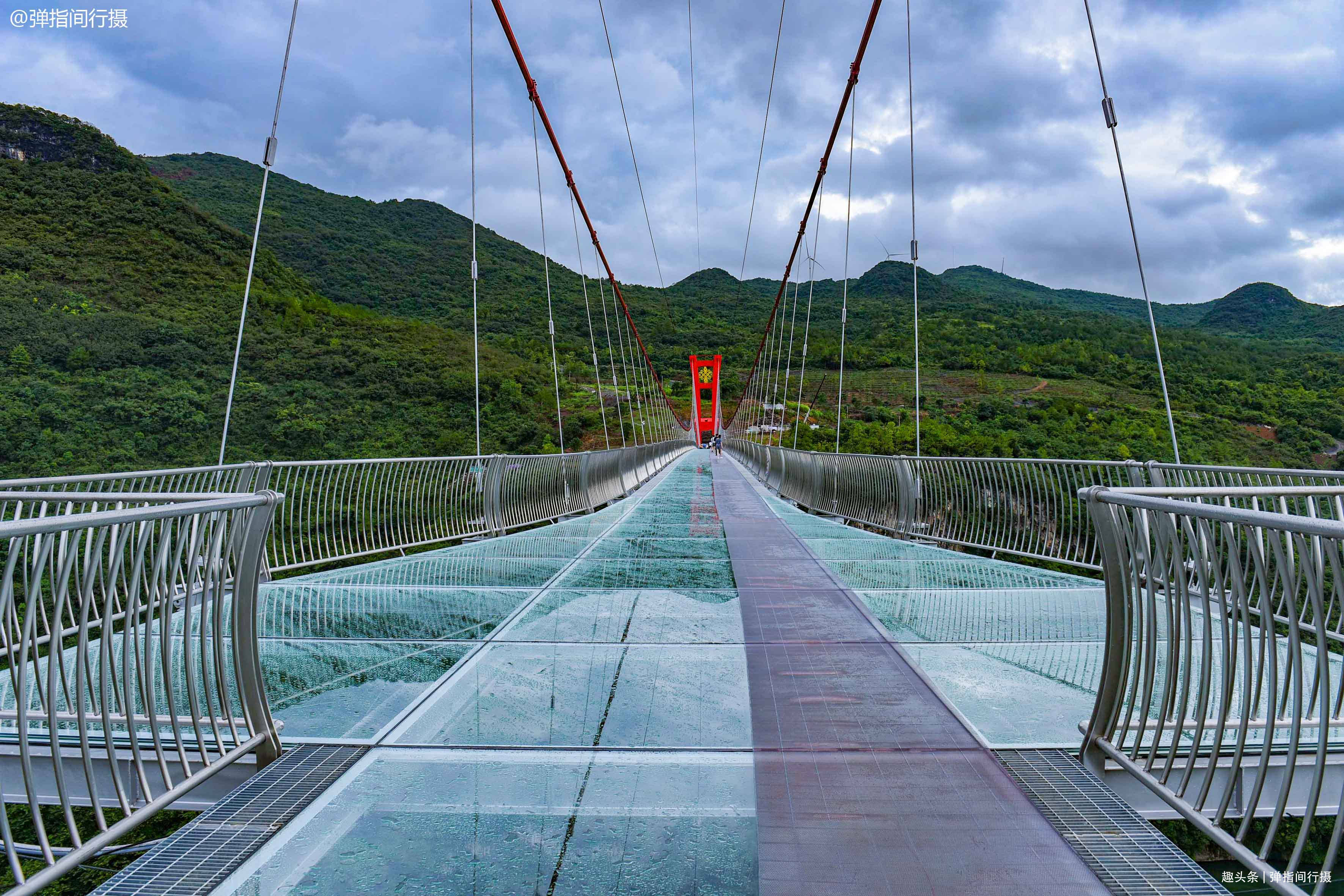 全球最长玻璃桥,藏在广东连州,造价3亿横跨520米入选吉尼斯纪录