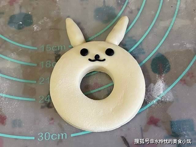 小兔子甜甜圈馒头,小朋友绝对喜欢哟!做法简单来做起来