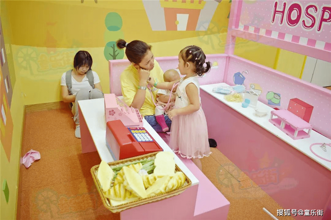 幼儿园中娃娃家角色扮演对幼儿成长的作用
