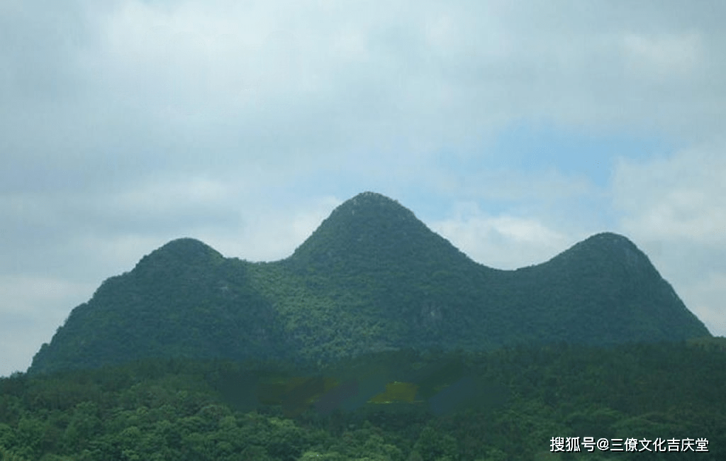 穴星可以分为五种星体: 山顶弓起成圆弧状的是金星, 山形圆而端直的是