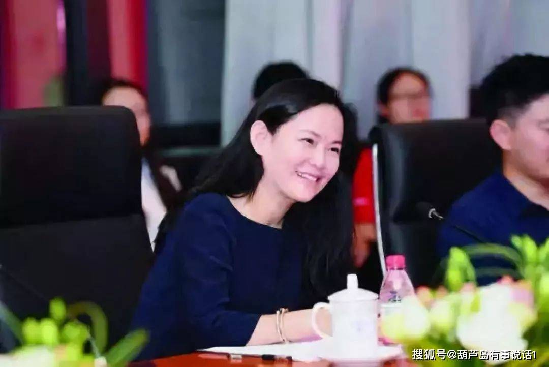 李彦宏与妻子马东敏,相识相知非常的浪漫,女儿与爸爸俩简直太像