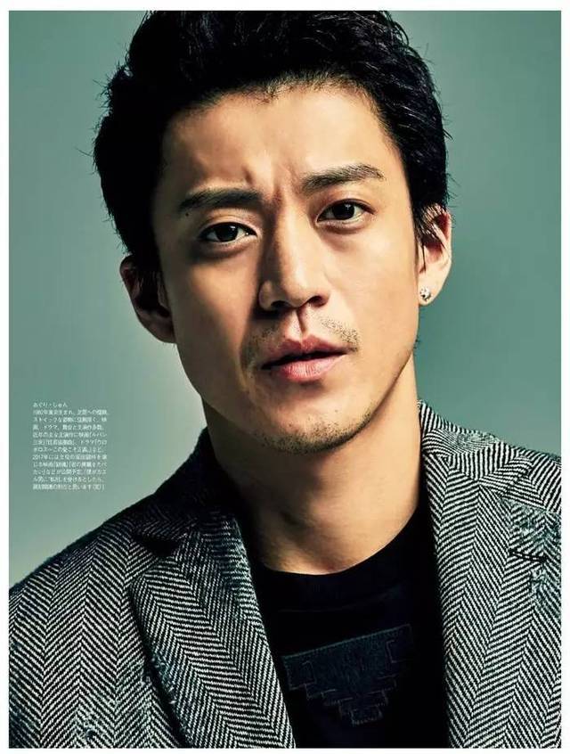 这个突破次元壁的男人来了!_小栗旬