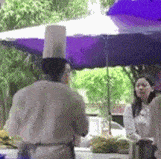 搞笑gif第一次尝榴莲的马儿哈哈哈哈哈哈笑死我了