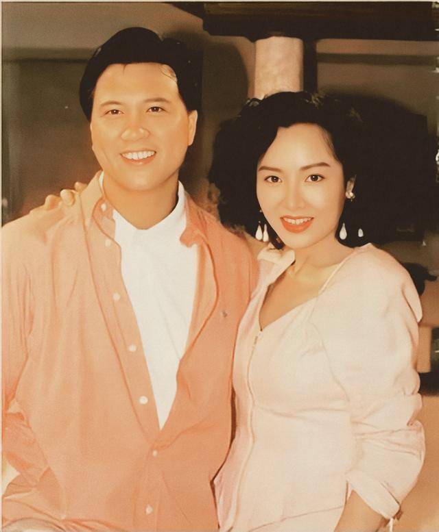 "苗翠花"恬妞的唏嘘过往,和她的坎坷婚姻史_叶聪豪