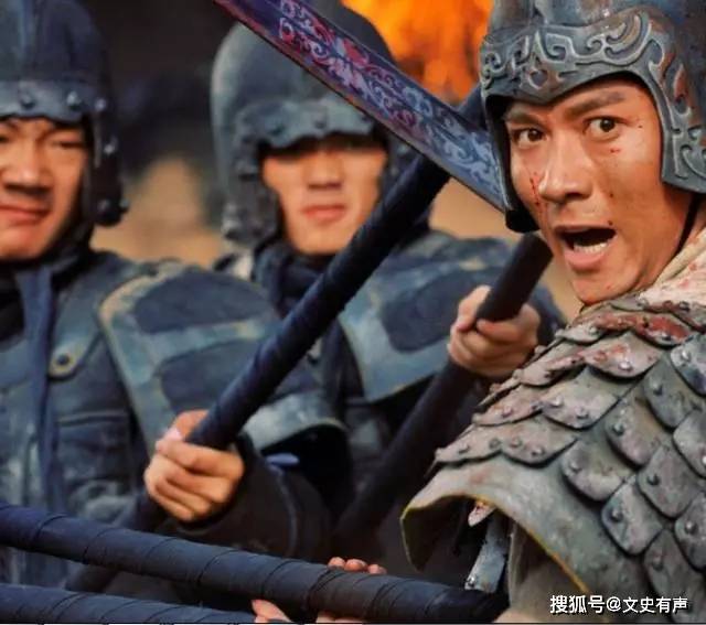 原创常山赵子龙在长坂坡杀出重围的武器:孔雀翎和长生剑