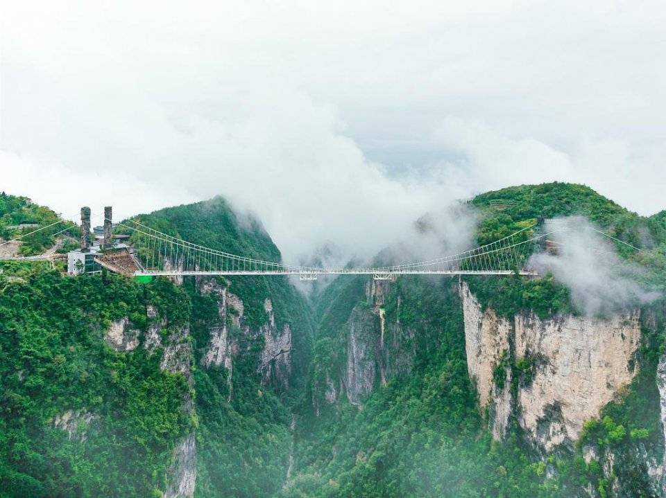 张家界大峡谷玻璃桥