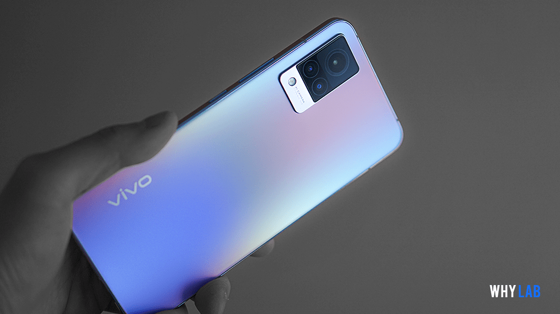 不仅是 x60 系列,iqoo 7,iqoo neo5 都在摄像头模组用上了类似的设计