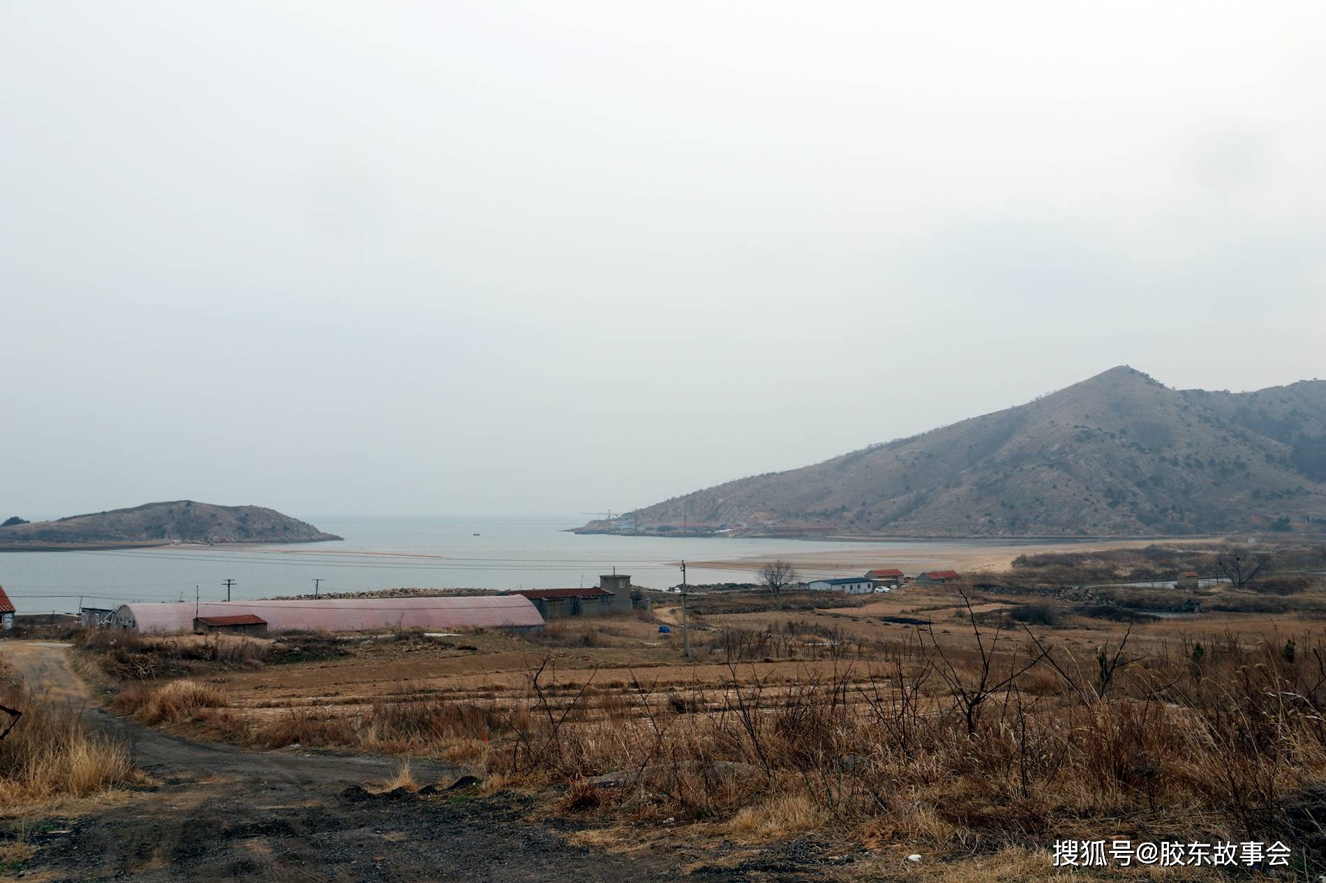 胶东地理海阳虎头湾附近有座天然陆连岛名叫竹岛