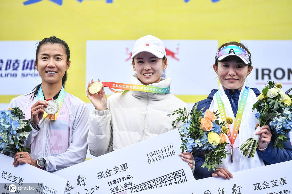 杨家玉打破女子20公里竞走世界纪录