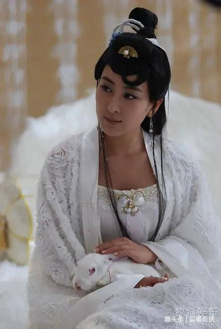 原创盘点嫦娥演员:刘涛清秀,邱佩宁典雅,陈红绝美,她最出乎意料!