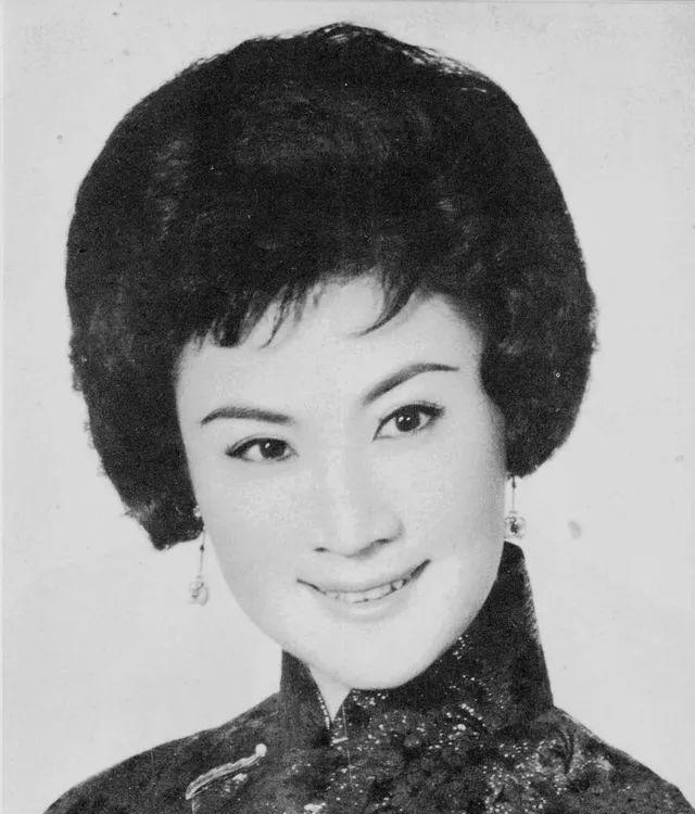 原创京剧名伶言慧珠:一生经历三段婚姻,47岁悬梁自尽无人救她