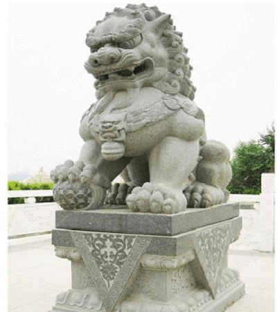 原创为什么古代大宅院的门前要摆放一对石狮子?原来里面还有这些门道