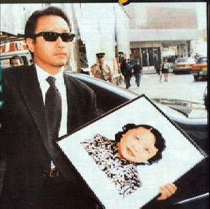 张国荣去世18年:原生家庭对他的伤害有多大