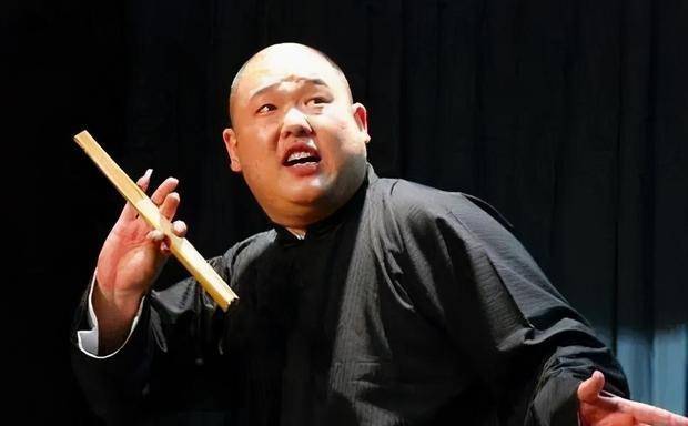 原创郭德纲第一任搭档,识于微贱别于巅峰,论做人王玥波有一套