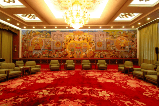 人民大会堂的《扎西德勒图——欢乐藏历年》