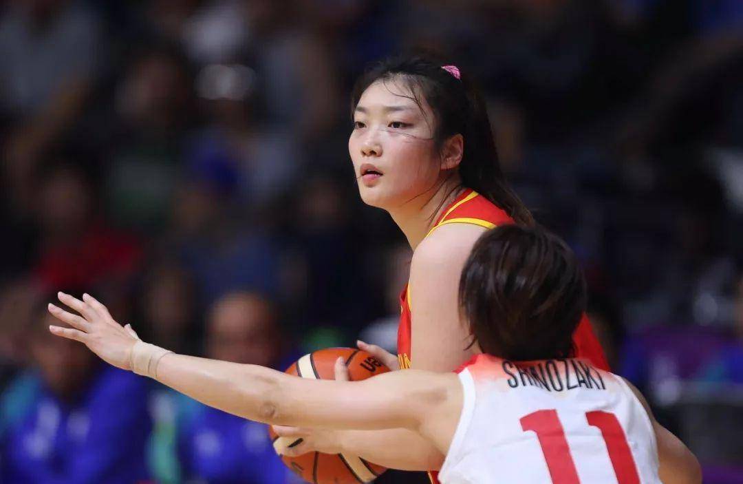 原创中国女篮第一人,单场爆砍62分,体格力量堪比詹姆斯
