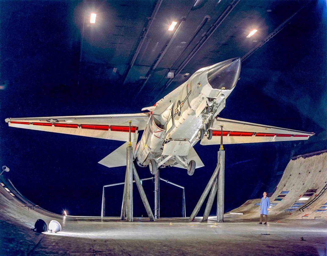 失败的舰载战斗机,成功的战斗轰炸机:生不逢时的f-111